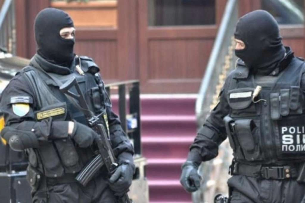 SIPA izvršila pretrese u Tuzli i Lukavcu, uhapšena jedna osoba zbog pranja novca